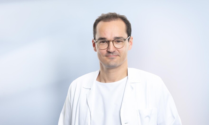 Lukas Bircher Rzteschaft Von A Z Unsere Leistungen Spital Schwyz